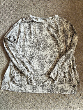 Rachel Hollis Abstract Gray & White Long Sleeve Size Small